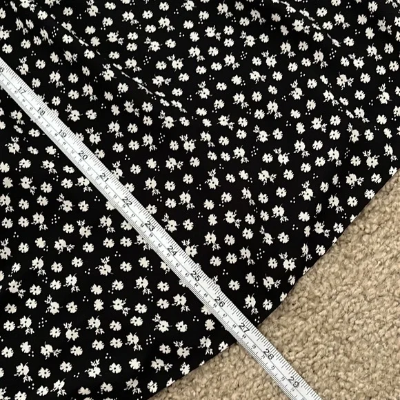 SOLD! AUW floral ruffled sleeves off the shoulder dress - Picture 7 of 16